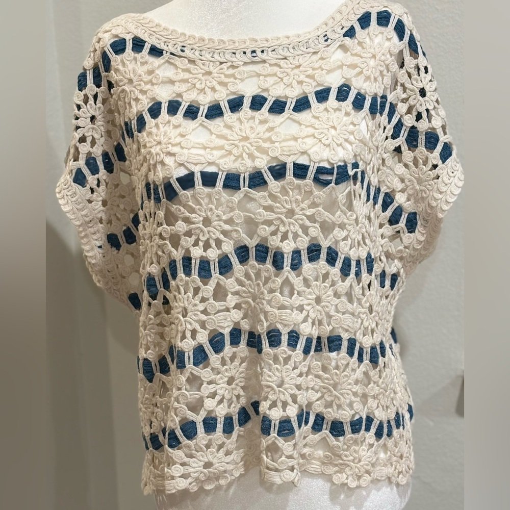 Solitaire Beige and Navy Crochet Blouse